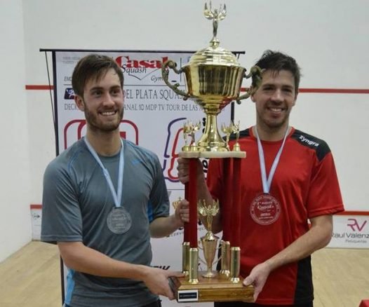 En este momento estás viendo Squash: ROBERTO PEZZOTA GANÓ EL PSA MAR DEL PLATA OPEN; LEANDRO ROMIGLIO, SUBCAMPEÓN