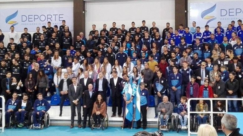 JJOO Río 2016: VIDEO DE CEREMONIA DE ENTREGA DE LA BANDERA NACIONAL A DELEGACIÓN ARGENTINA
