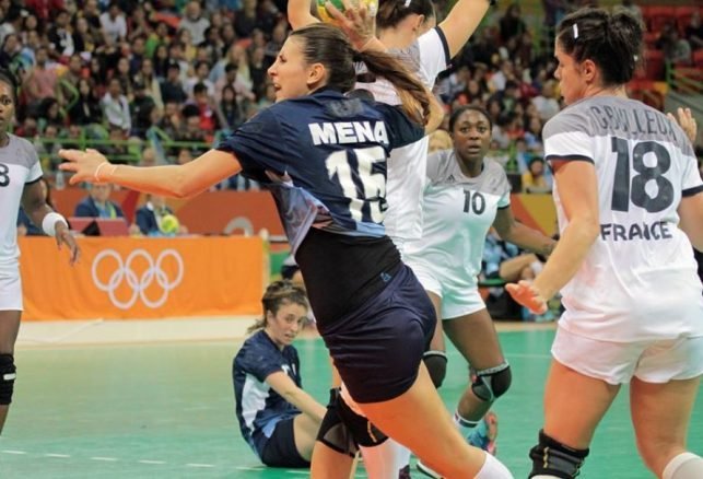 Handball femenino: “SOMOS UN EQUIPO MUY ALEGRE QUE VA PARA ADELANTE Y DEJA EL ALMA PARA GANAR” AFIRMÓ ANTONELA MENA