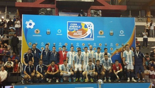Lee más sobre el artículo Futsal: LA SELECCIÓN DE FUTSAL CAYO EN LA FINAL DE LA COPA AMÉRICA ANTE BRASIL