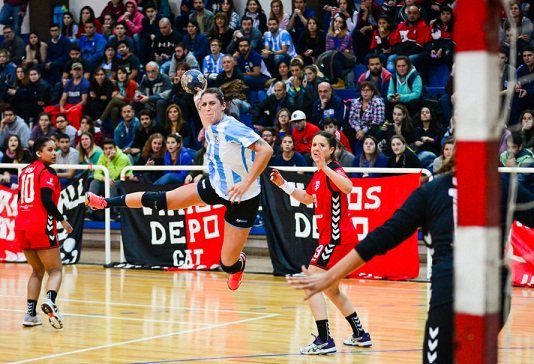 Lee más sobre el artículo Handball femenino: ARGENTINA VENCIÓ A ESTADOS UNIDOS EN LA ÚLTIMA PRUEBA ANTES DEL PANAMERICANO