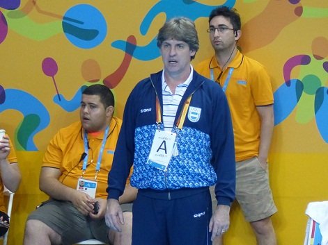 Lee más sobre el artículo Handball femenino: «CLASIFICAR AL MUNDIAL PARA SOSTENER EL TRABAJO” SOSTUVO EDUARDO PERUCHENA