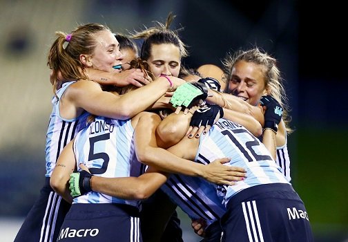 Lee más sobre el artículo Hockey sobre césped femenino: LAS LEONAS VENCIERON A INGLATERRA EN LA SEGUNDA JORNADA DEL TORNEO