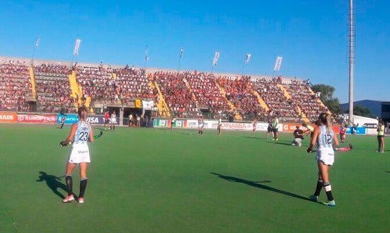 Lee más sobre el artículo Hockey sobre césped femenino: LAS LEONAS GOLEARON EN EL TERCER PARTIDO DE LA SERIE TEST MATCH