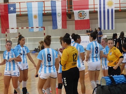 Lee más sobre el artículo Handball femenino: ARGENTINA LE GANÓ A PARAGUAY Y CONSIGUIÓ LA CLASIFICACIÓN AL MUNDIAL DE POLONIA