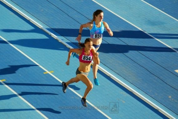 Lee más sobre el artículo Atletismo: IMPORTANTES ACTUACIONES ARGENTINAS EN EL GRAND PRIX SUDAMERICANO