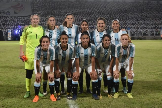 Juegos ODESUR: ARGENTINA GOLEÓ A BOLIVIA EN EL DEBUT