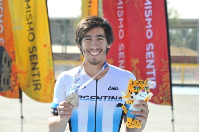 En este momento estás viendo Patín: «HACE TIEMPO QUE NO CORRÍAMOS TANTO EN EQUIPO» AFIRMÓ KEN KUWADA