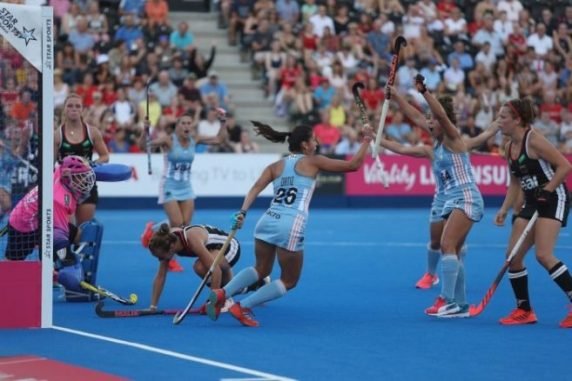 Lee más sobre el artículo Hockey sobre césped femenino: ARGENTINA CAYÓ FRENTE A ALEMANIA EN LA COPA DEL MUNDO LONDRES 2018