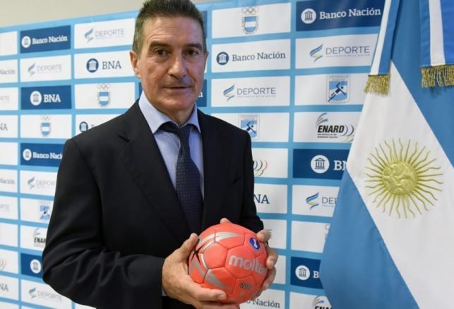 Handball masculino: MANUEL CADENAS DIRIGIRÁ A LA SELECCIÓN ARGENTINA Y AL BREST BIELORRUSO