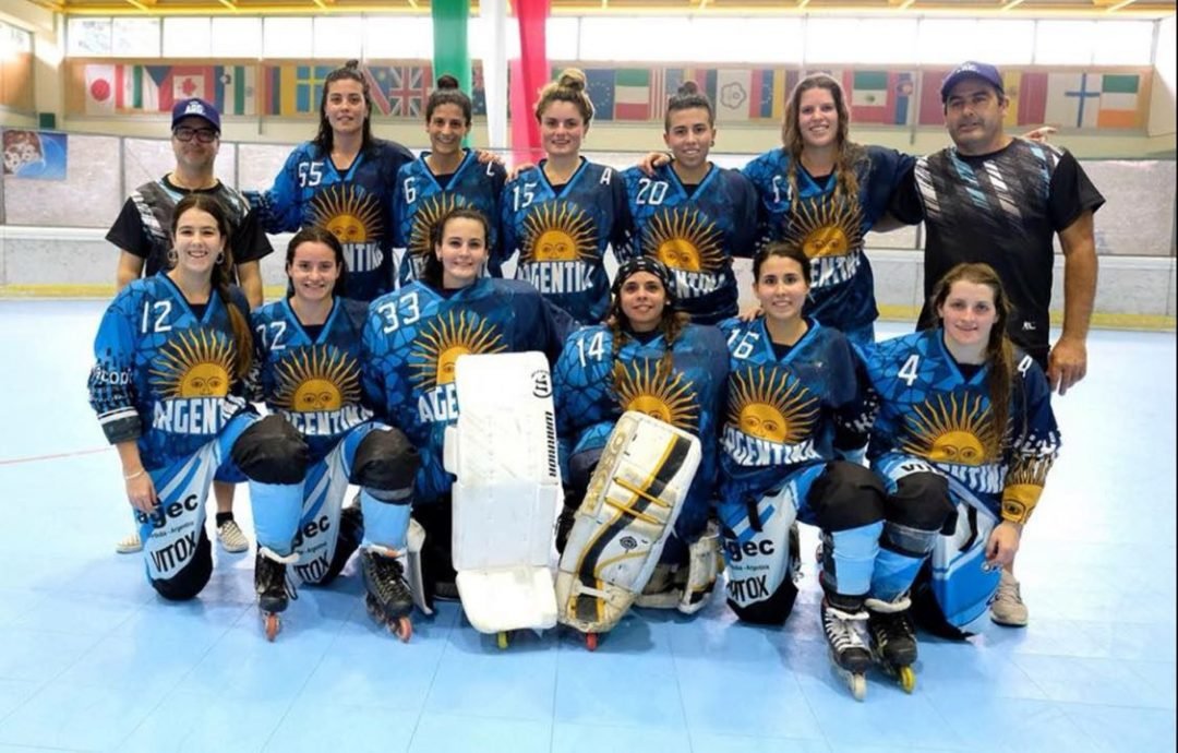En este momento estás viendo Roller Hockey femenino: LA SELECCIÓN ARGENTINA PELEARÁ POR EL QUINTO PUESTO EN EL MUNDIAL DE ITALIA