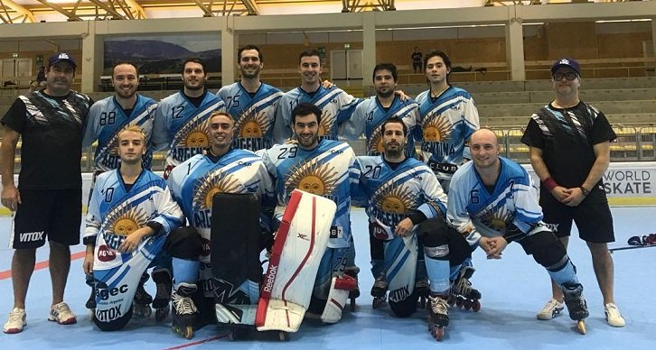 En este momento estás viendo Roller Hockey masculino: ARGENTINA SIGUE ADELANTE CON PUNTAJE IDEAL EN EL MUNDIAL