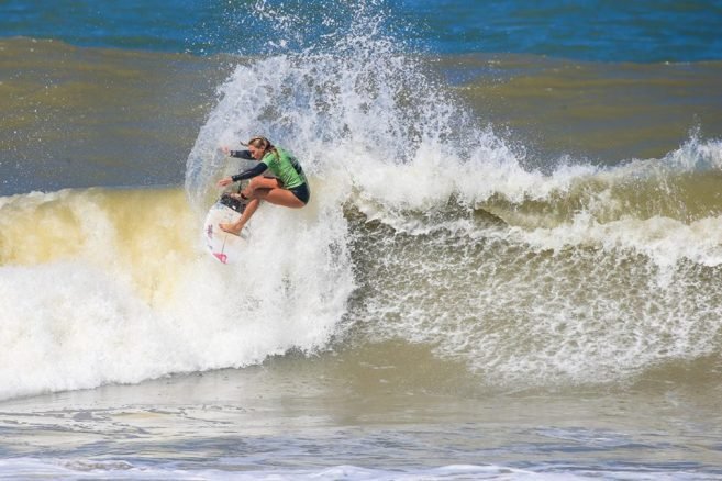 Surf: DESTACADA ACTUACIÓN DE LUCÍA INDURAIN EN FRANCIA