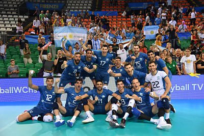 Lee más sobre el artículo Voley masculino: ARGENTINA CONSIGUIÓ SU PRIMERA VICTORIA EN EL MUNDIAL DE ITALIA-BULGARIA