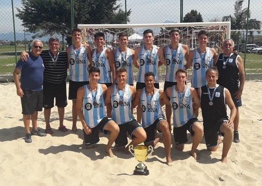 Lee más sobre el artículo Beach Handball: ENRIQUECEDORA GIRA POR BRASIL PARA LAS SELECCIONES ARGENTINAS JUVENILES