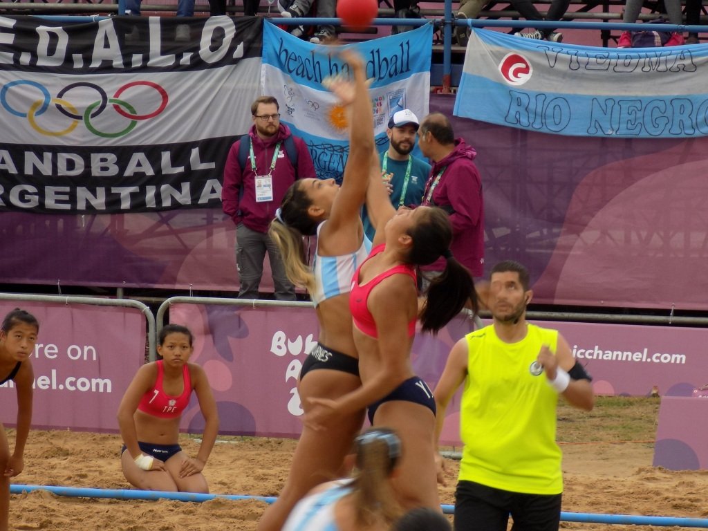 Lee más sobre el artículo YOG BA 2018: AMBOS EQUIPOS DE BEACH HANDBALL ESTÁN EN SEMIFINALES