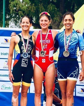 Lee más sobre el artículo Triatlón: MEDALLA DE BRONCE PARA ROMINA BIAGGIOLI