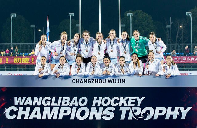 Lee más sobre el artículo Hockey sobre césped femenino: CON UNA GOLEADA, LAS LEONAS SE QUEDARON CON EL BRONCE