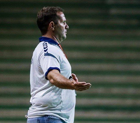 Lee más sobre el artículo Handball: CLÍNICA DE EDUARDO GALLARDO Y FEDERICO PIZARRO