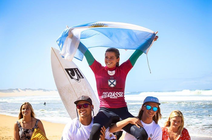 Lee más sobre el artículo Surf: JOSEFINA ANÉ SIGUE SUMANDO VICTORIAS