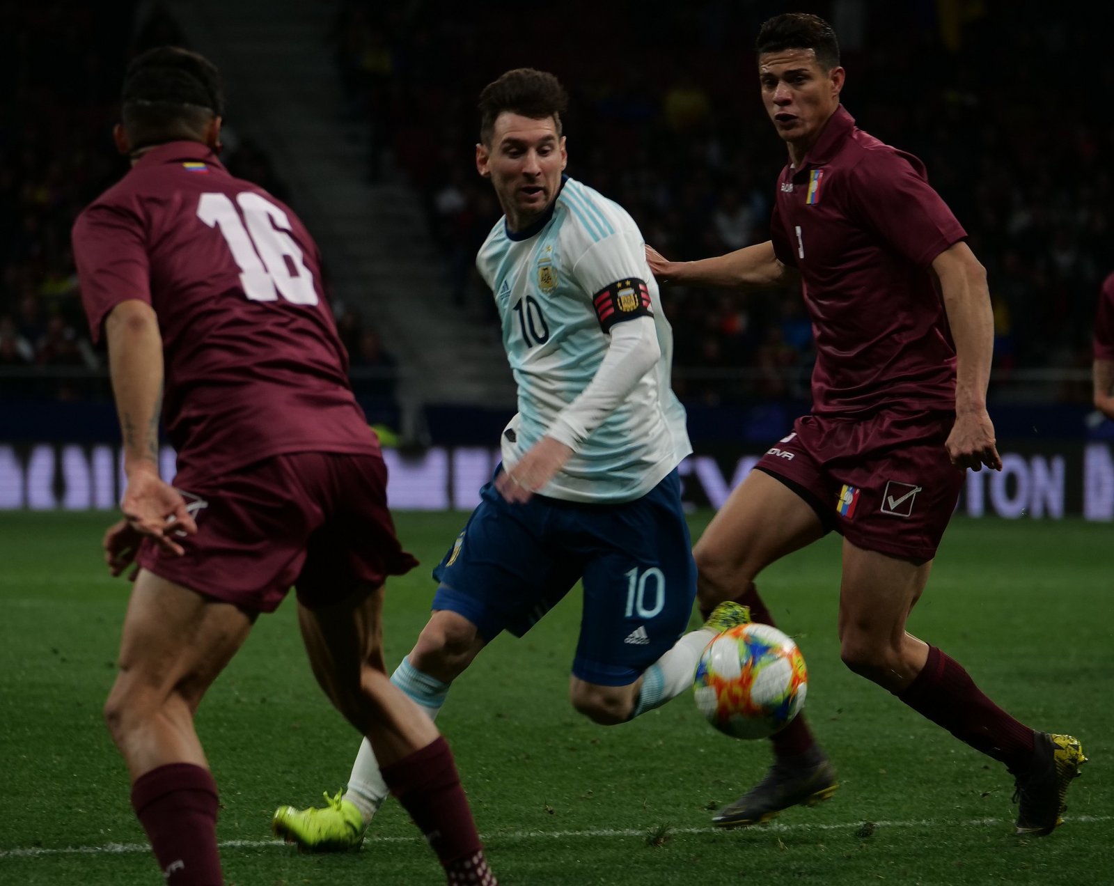 Lee más sobre el artículo Fútbol: CON MESSI NO ES SUFICIENTE