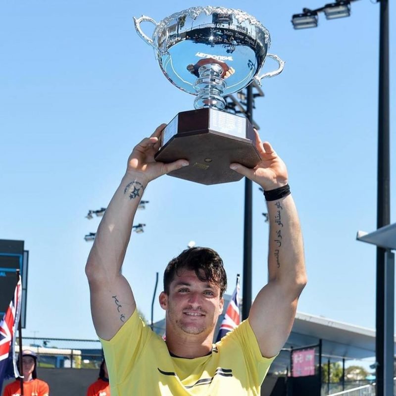 Lee más sobre el artículo Tenis Adaptado: GUSTAVO FERNÁNDEZ, DUEÑO DEL AUSTRALIAN OPEN