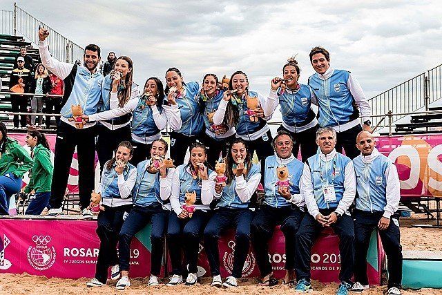 Lee más sobre el artículo Suramericano Playa Rosario 2019: EL BEACH HANDBALL DE ARGENTINA SE QUEDÓ CON EL ORO EN DAMAS