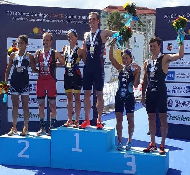 Lee más sobre el artículo Triatlón: CONSAGRACIÓN PARA LUCIANO TACCONE EN SANTO DOMINGO