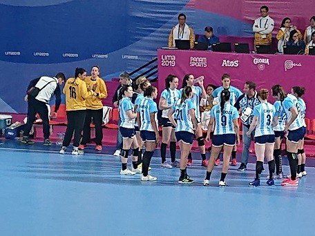 Lee más sobre el artículo Juegos Lima 2019: EN HANDBALL, DECLARACIONES DE SANS, CAMPIGLI, GANDULFO Y GALLARDO LUEGO DE LA VICTORIA FRENTE A ESTADOS UNIDOS