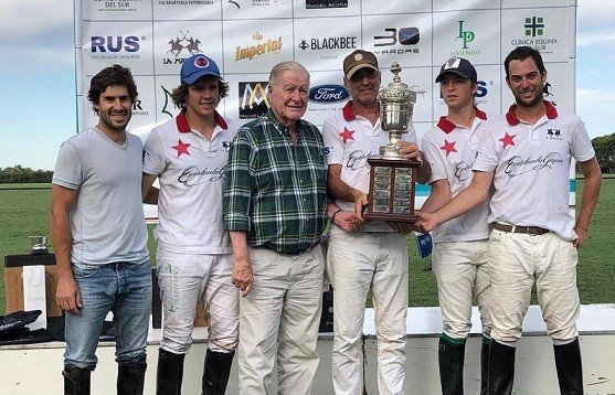 Lee más sobre el artículo Polo masculino: OTRO TÍTULO PARA CHAPALEUFÚ