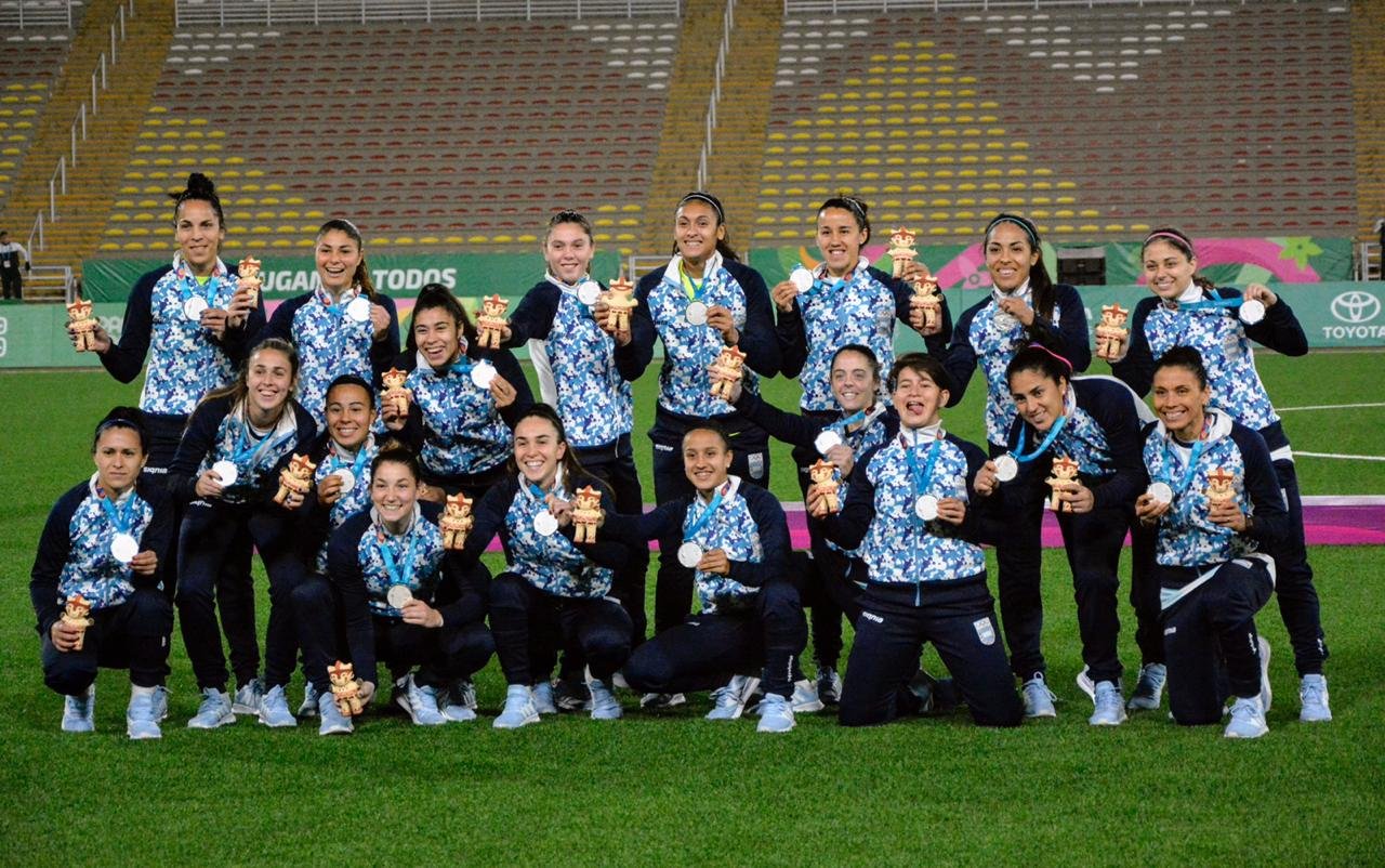 Lee más sobre el artículo Juegos Lima 2019: FÚTBOL FEMENINO, HISTÓRICA MEDALLA DE PLATA PARA ARGENTINA