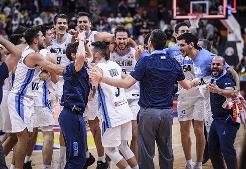 Lee más sobre el artículo Básquet masculino: EMOTIVO TRIUNFO DE ARGENTINA SOBRE SERBIA Y PASAJE A SEMIFINALES DEL MUNDIAL CHINA 2019