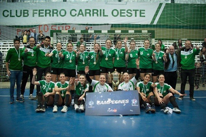 Lee más sobre el artículo Handball femenino: FERRO GANÓ SU SÉPTIMA ESTRELLA EN EL NACIONAL A