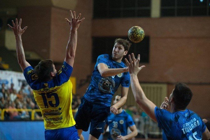 Lee más sobre el artículo Handball masculino: UNIVERSIDAD NACIONAL DE LUJÁN LE GANÓ A DORREGO Y SE CONSAGRÓ BICAMPEÓN NACIONAL