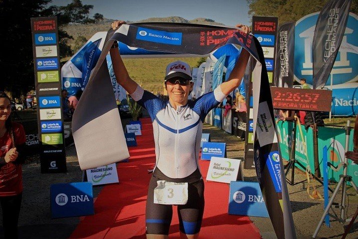 Lee más sobre el artículo Duatlón: BARBARA BUENAHORA Y AGUSTÍN LEIRO, VENCEDORES EN LA PRUEBA HOMBRE DE PIEDRA EN TANDIL