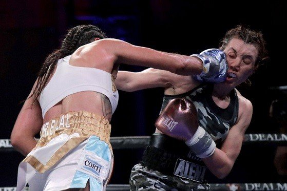 Lee más sobre el artículo Boxeo femenino: HISTÓRICA VICTORIA DE BRENDA CARABAJAL EN ATLANTIC CITY