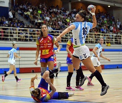 Lee más sobre el artículo Handball femenino: LA SELECCIÓN ARGENTINA VENCIÓ A LAS JUNIORS DE ESPAÑA EN AMISTOSO PREPARATORIO PARA EL MUNDIAL