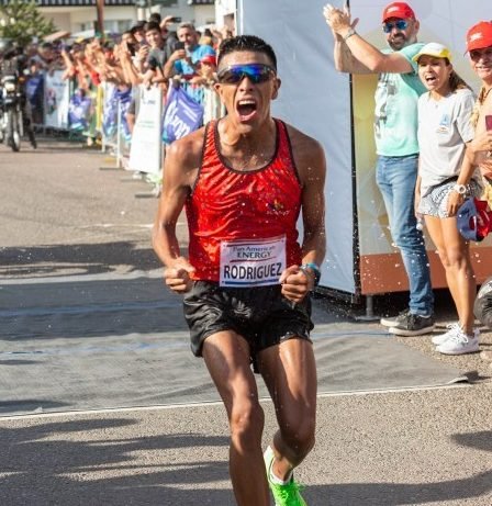 Lee más sobre el artículo Atletismo: VOLVIÓ EL «MEDIO MARATON AL PARAÍSO»