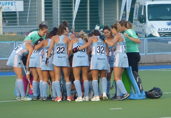 Lee más sobre el artículo Hockey césped femenino: CRISTINA COSENTINO, EUGENIA TRINCHINETTI Y ROSARIO LUCHETTI, LEONAS EN EL INICIO DE TEMPORADA