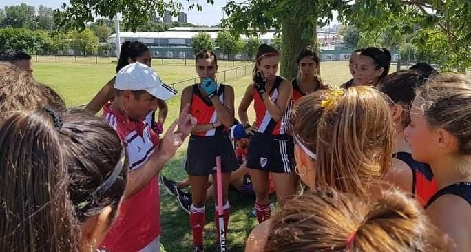 Lee más sobre el artículo Hockey césped: ENTREVISTA A SERGIO «CHACHITO» VIGIL (segunda parte)