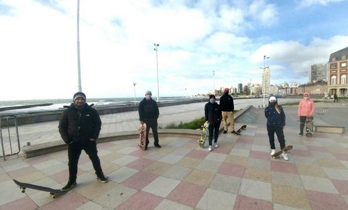 Lee más sobre el artículo Skate: LOS MARPLATENSES NUEVAMENTE SOBRE RUEDAS