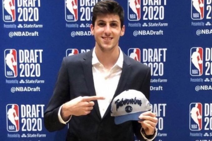 Lee más sobre el artículo Básquet: LEANDRO BOLMARO SE CONVIRTIÓ EN EL ARGENTINO ELEGIDO MAS ALTO EN LA HISTORIA DEL DRAFT