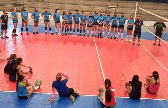 Lee más sobre el artículo Voley femenino: LAS PANTERITAS YA ESTÁN EN ALDALGALÁ Y TRABAJAN HACIA LA LIGA 2021