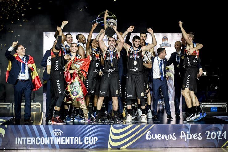 Lee más sobre el artículo Básquet masculino: QUIMSA ESTUVO CERCA, PERO EL SAN PABLO BURGOS SE QUEDÓ CON LA COPA INTERCONTINENTAL
