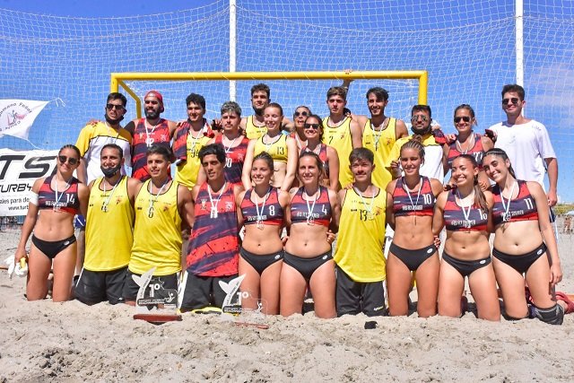 Lee más sobre el artículo Beach Handball: IES DE NEUQUÉN SE CONSAGRÓ BICAMPEÓN DE LA COPA ARGENTINA