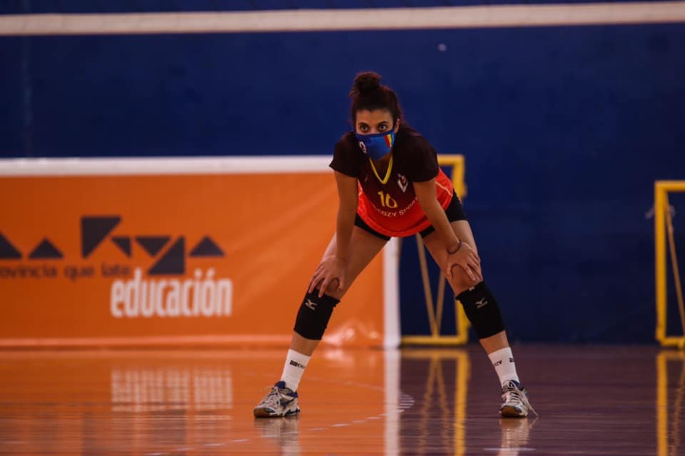 Lee más sobre el artículo Voley femenino: LA LIGA 2021, ¿CAMPEÓN «EQUIPO SIN COVID-19»?