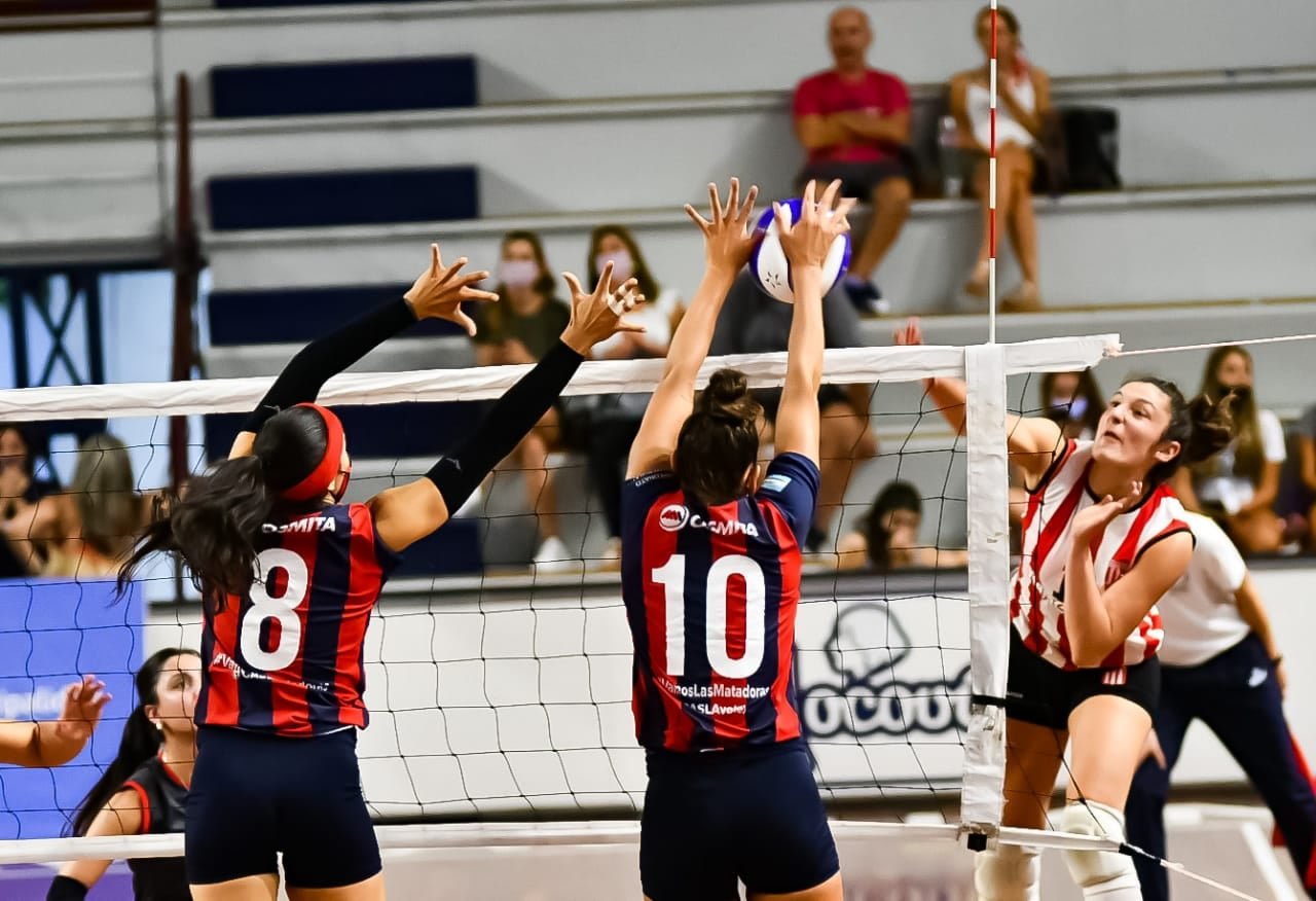 Lee más sobre el artículo Vóley Femenino: DEFINIDOS LOS CRUCES DE CUARTOS DE FINAL DE LA LAF2021