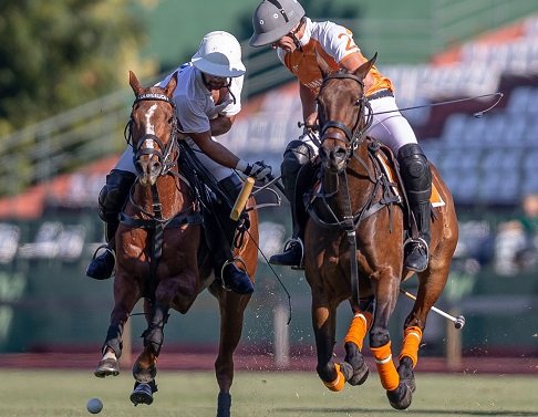Lee más sobre el artículo Polo masculino: SAUVETERRE-MONTEROSSO, CUATRO VIENTOS, LA AGUADA Y TRENQUE LAUQUEN SON LOS SEMIFINALISTAS DE LA COPA DE LA REPÚBLICA 2021