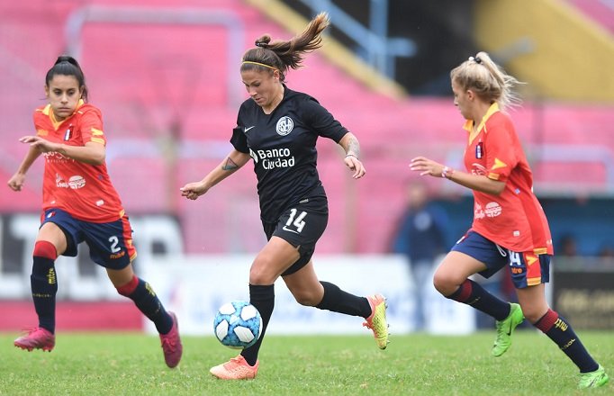Lee más sobre el artículo Fútbol femenino: RESUMEN DE LA FECHAS 3 Y 4 DEL TORNEO APERTURA 2021