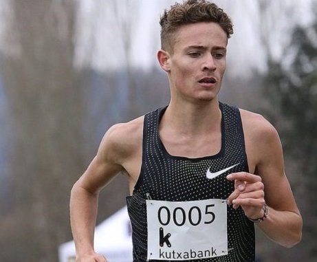 En este momento estás viendo Atletismo: JOSÉ ZABALA BAJÓ LOS 8 MINUTOS EN 3.000